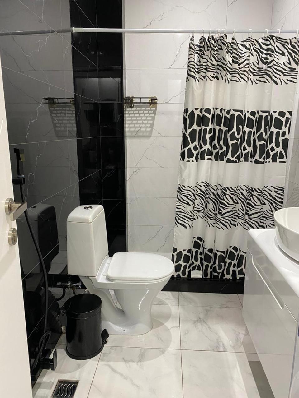 Apartment - "Exclusive" Тбилиси Екстериор снимка