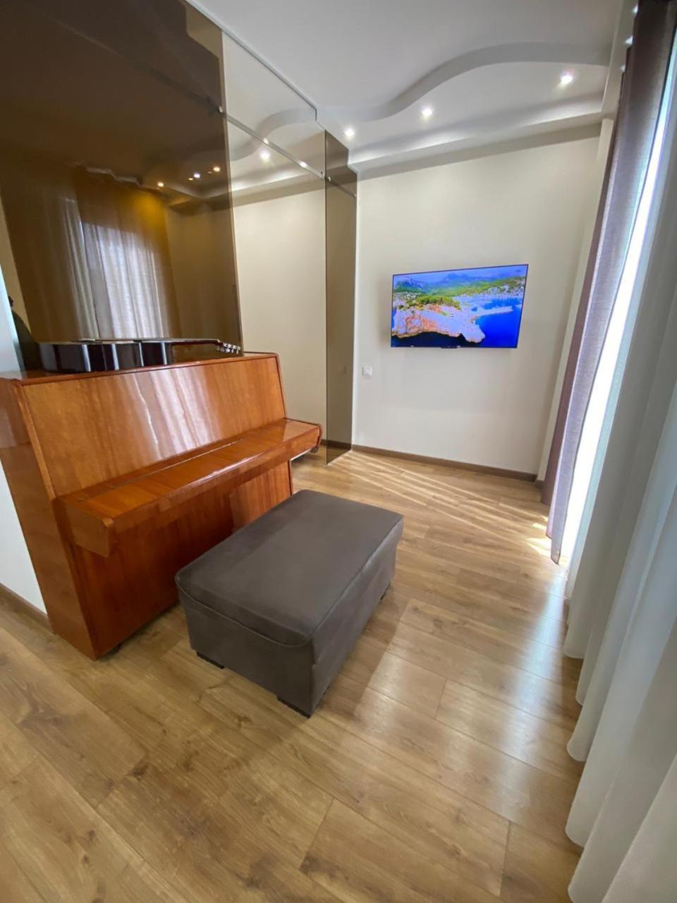 Apartment - "Exclusive" Тбилиси Екстериор снимка